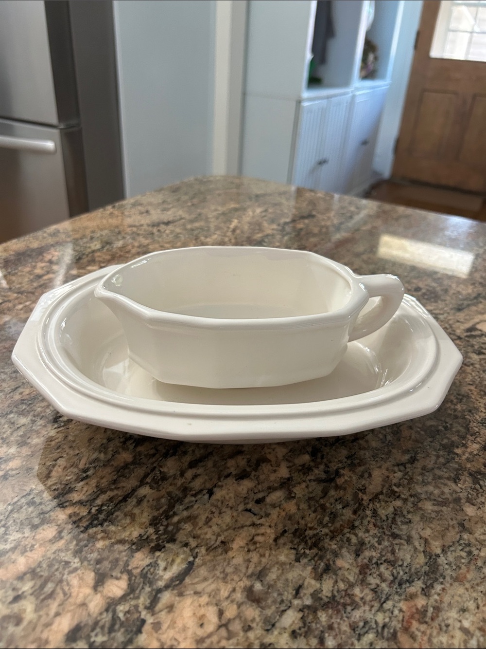 Pfaltzgraff Heritage White Gravy Boat with Serving Dish- Classic Home Dining